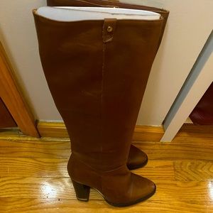 Kurt Geiger brown leather heeled boots. EU 39